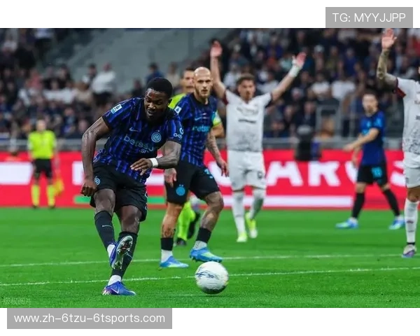 意甲战报国际米兰3-0卡利亚里图拉姆巴雷拉默契配合后狂欢庆祝